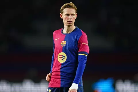 دي يونج: كان هناك أشخاص في برشلونة يُريدون بيعي لجني المال